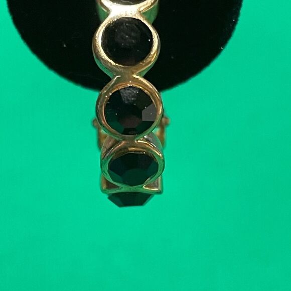 Vintage clip on hoops - Picture 4 of 5